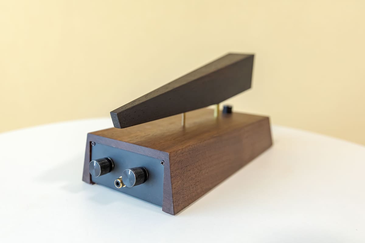 アンプ基板と電池BOX