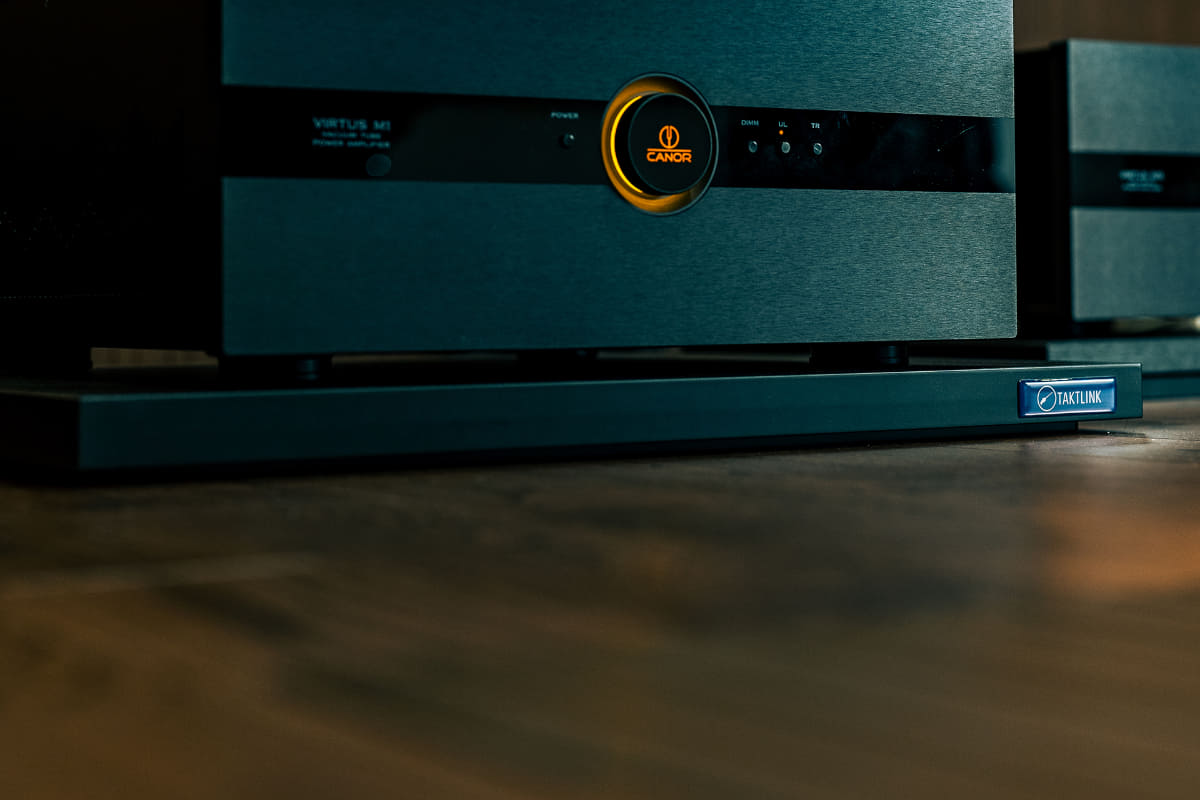 オーディオボード「REV-BASE 01L」の使用イメージ