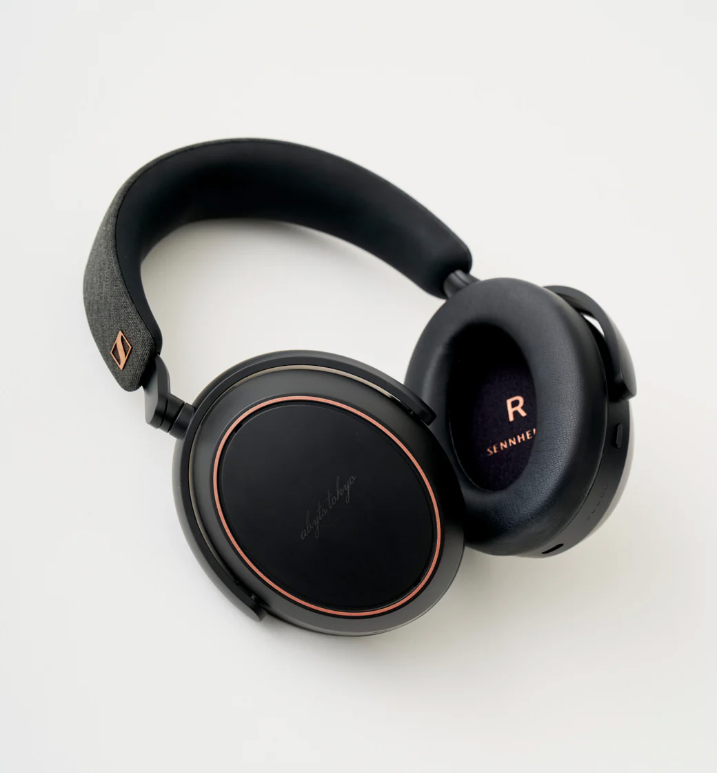 「ABYTS EDITION MOMENTUM 4 WIRELESS」