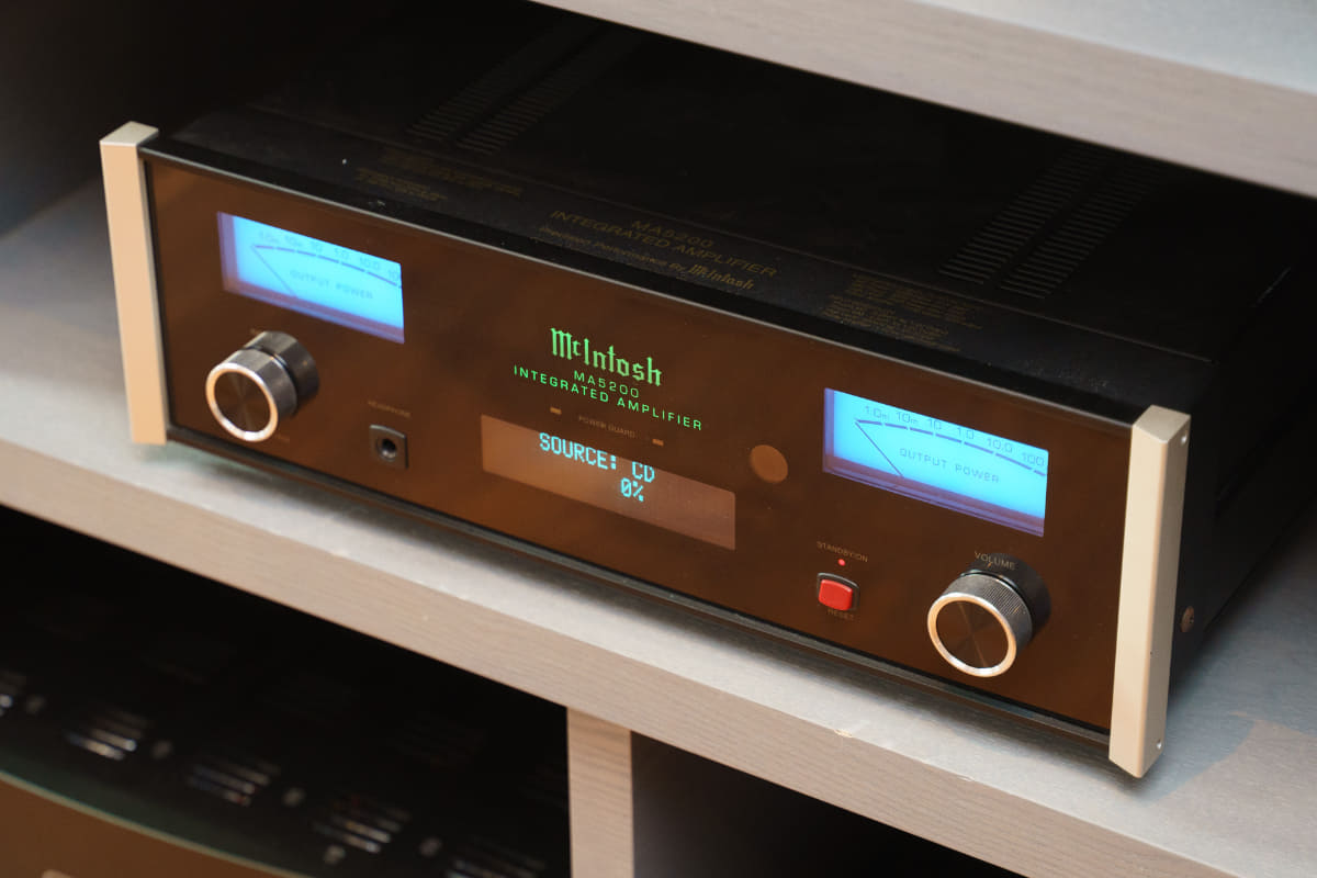 マッキントッシュの「MA5200」