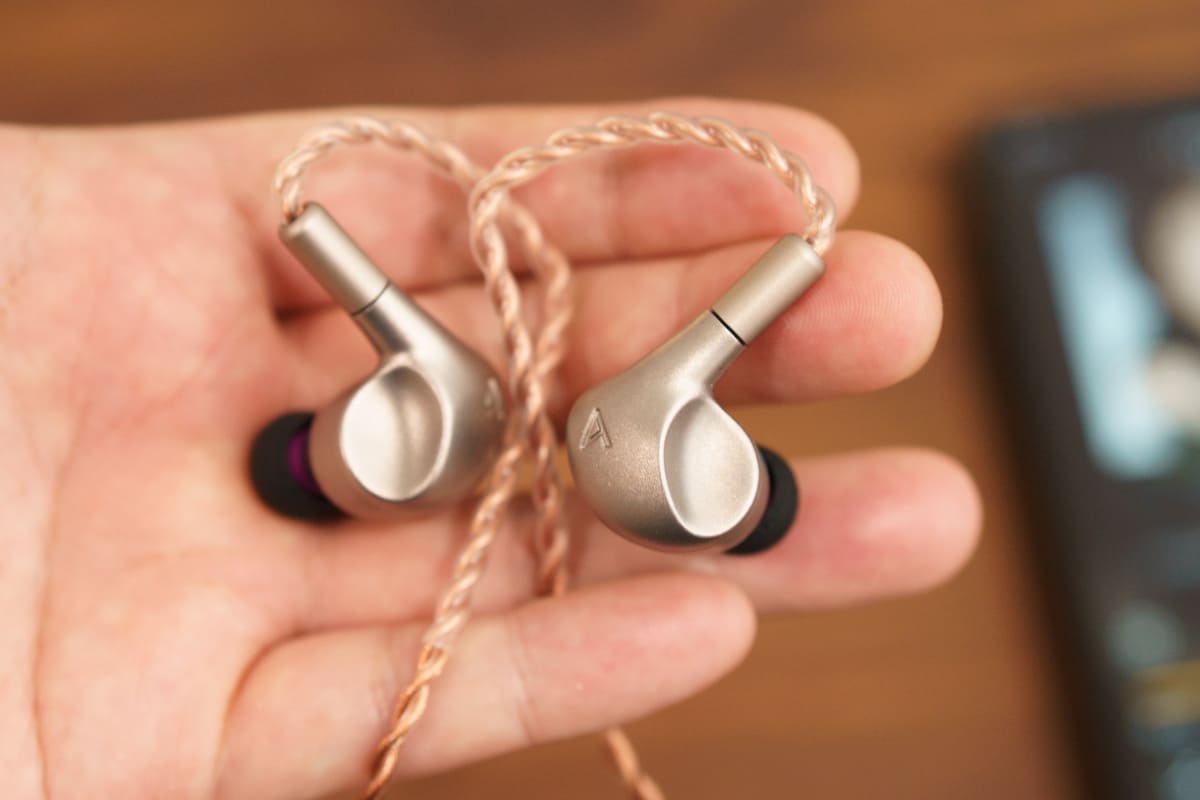 Astell&KernのオリジナルIEM第3弾「LUNA」