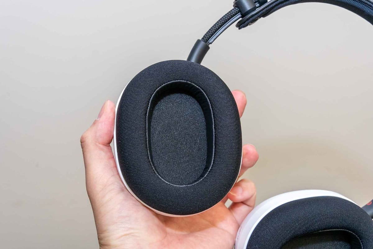 「INZONE H9 II」のイヤーパッドはナイロン製に