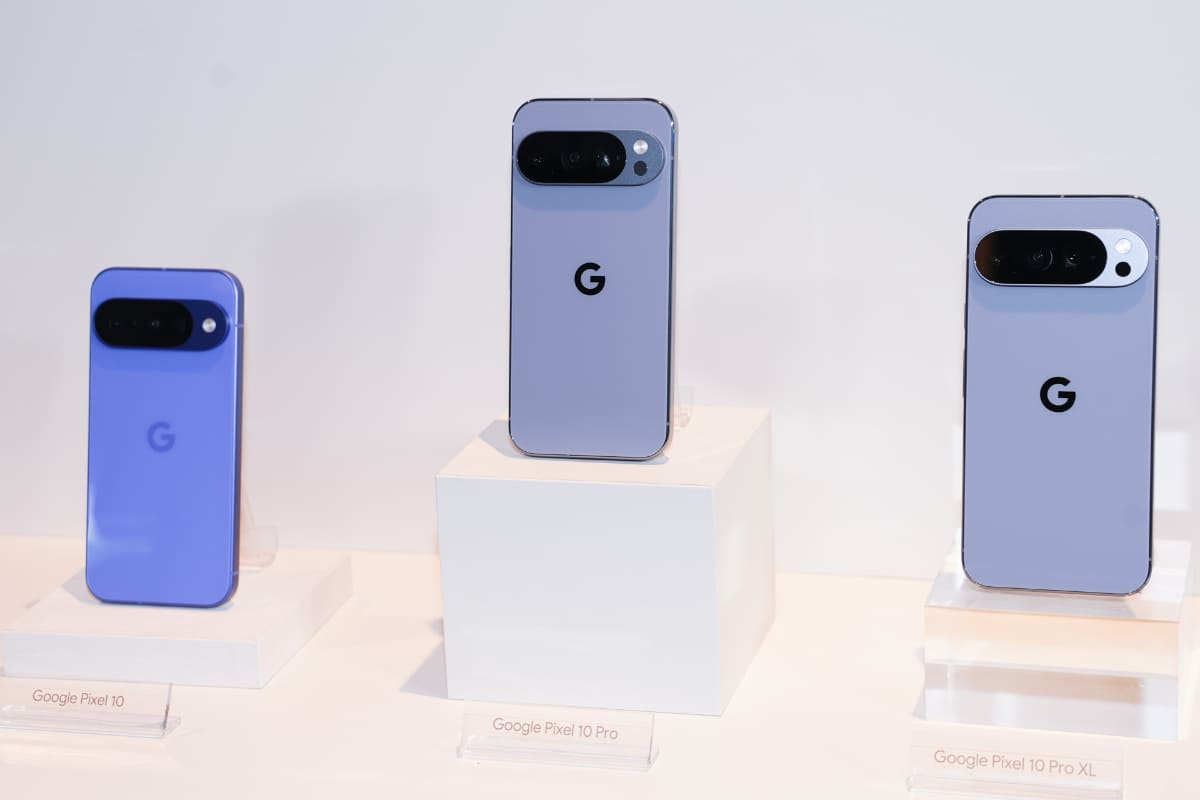 左から「Pixel 10」、「Pixel 10 Pro」、「Pixel 10 Pro XL」