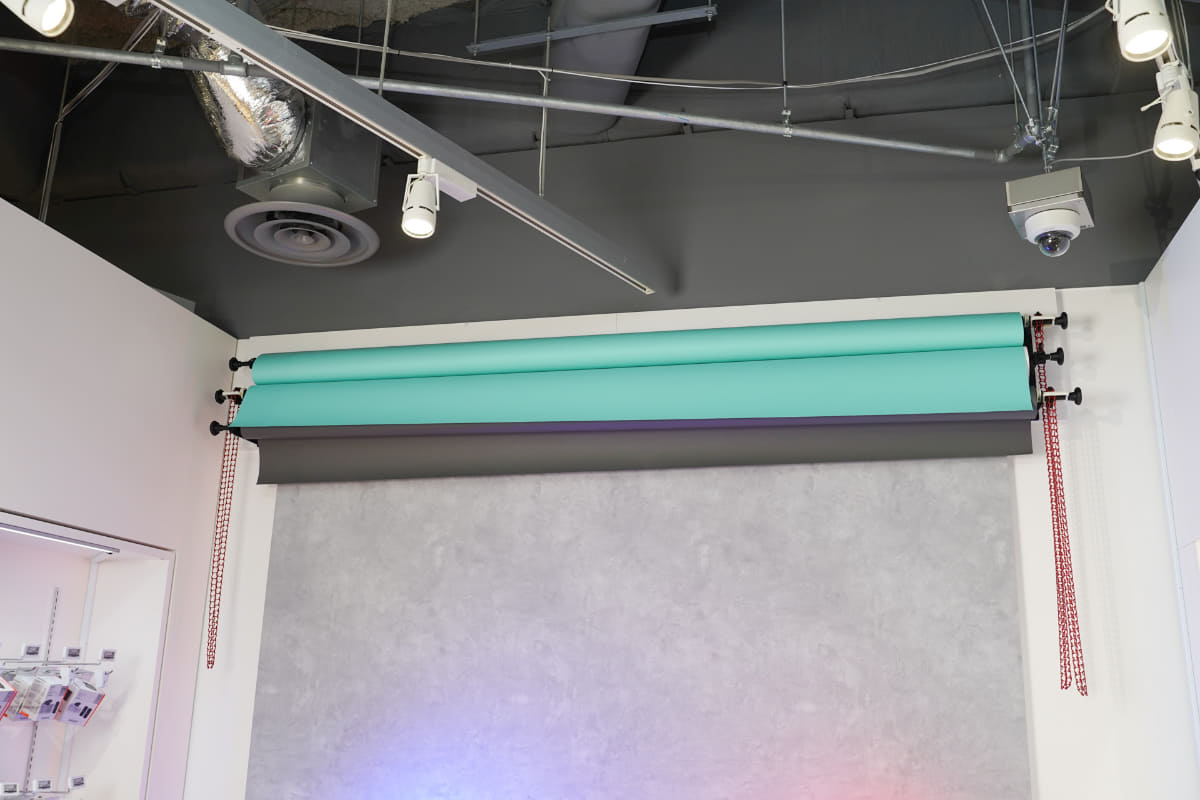 ロール紙で背景を変えられる、本格的な撮影コーナーも作られた