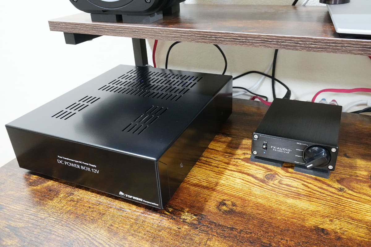 右がパワーアンプ「FX-1001Jx2」
