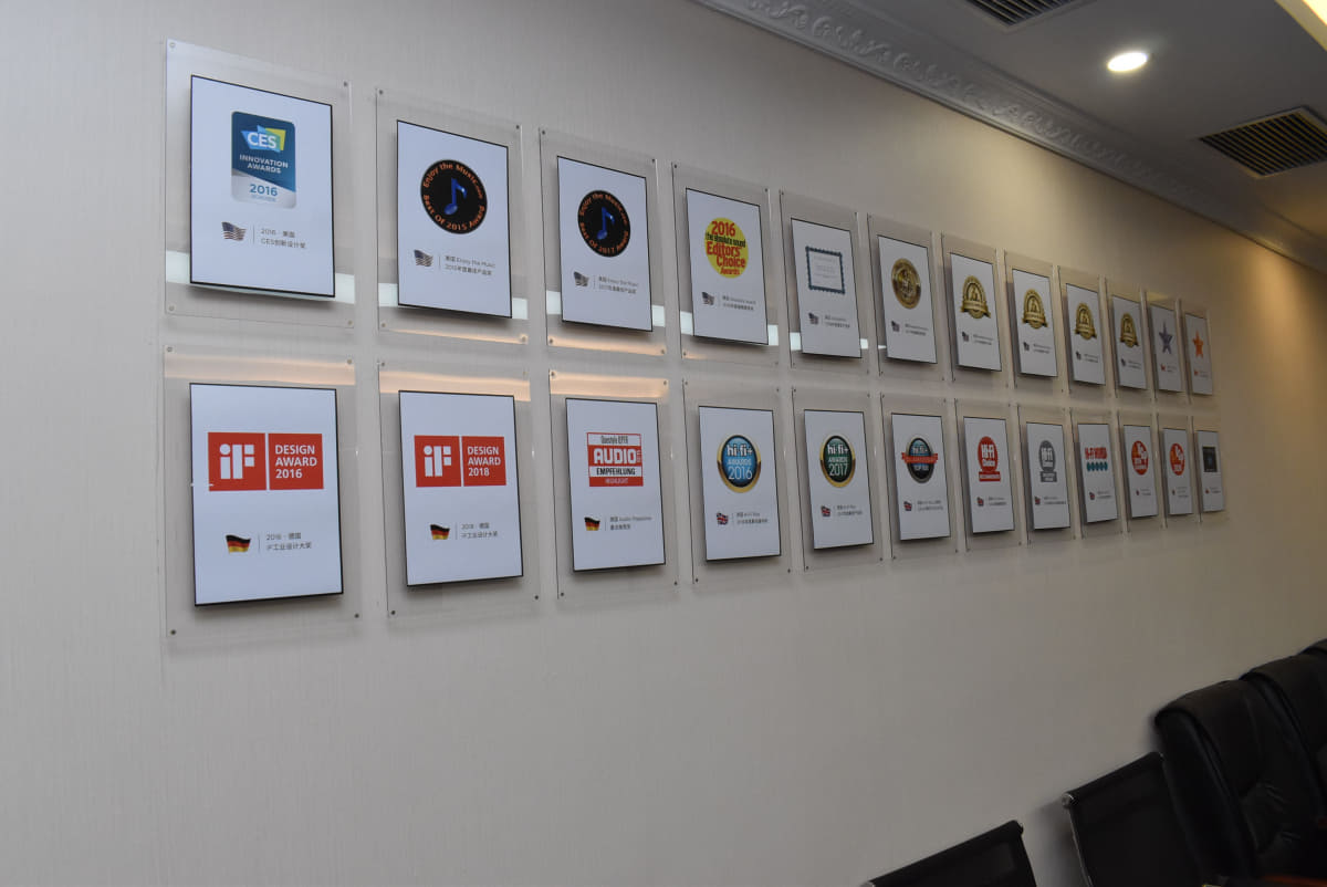 日本も含め世界各国で表彰されている