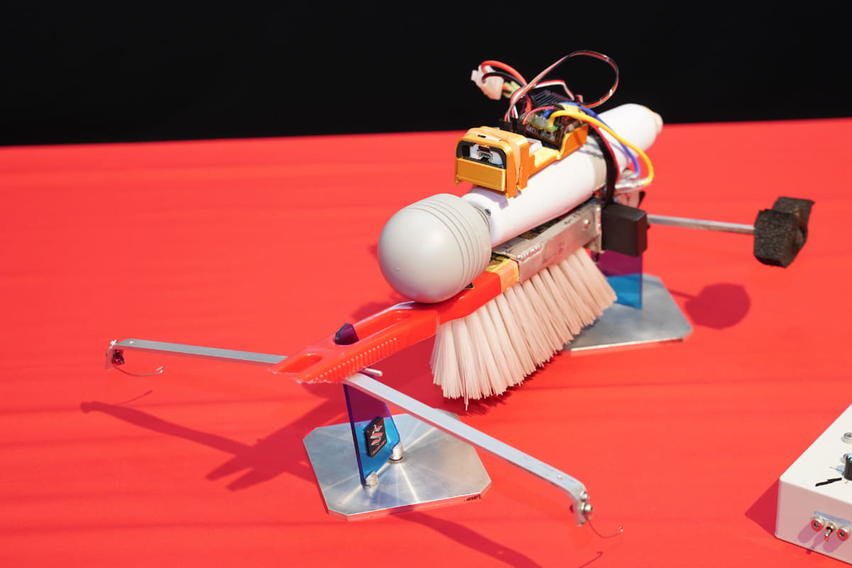 電動マッサージ器 25mドラッグレース：DEN-RACE Solo（Sズキ）