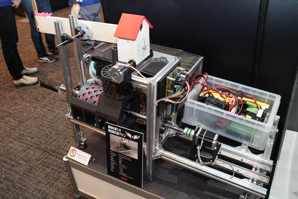 番組後に改良されたモンスターも展示されている