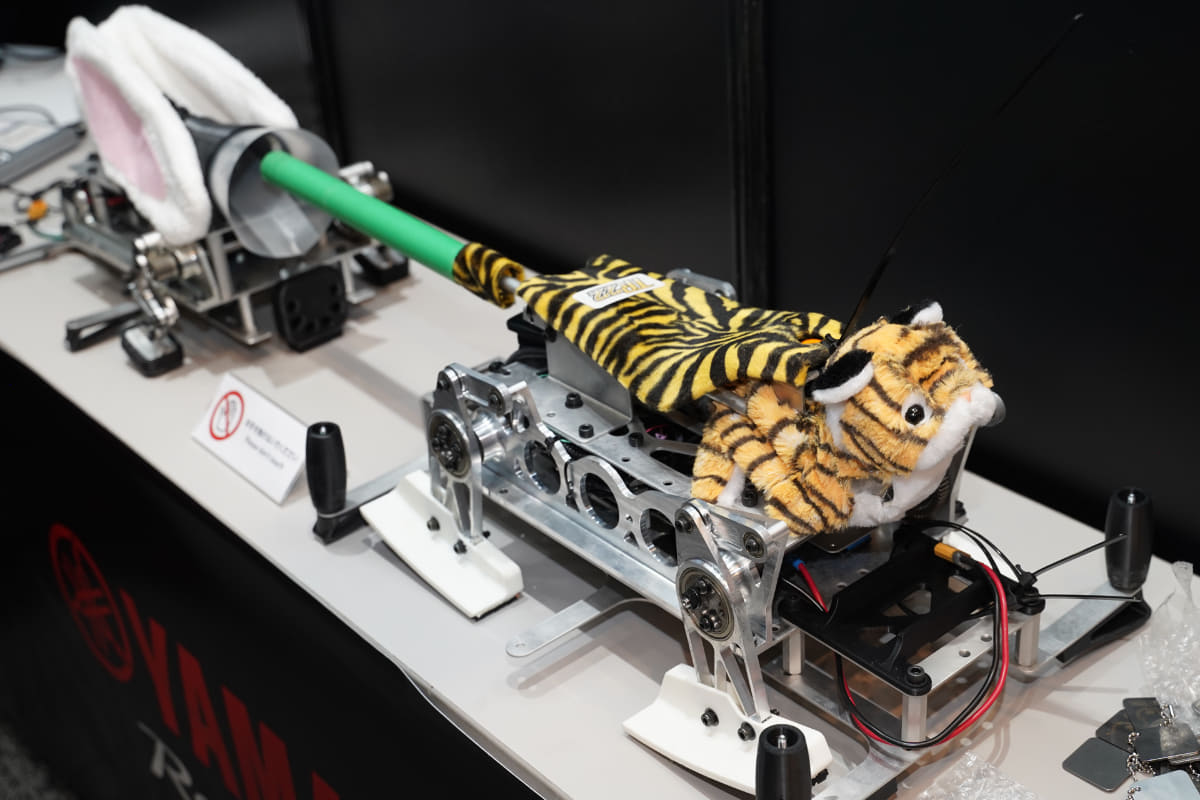 番組後に改良されたモンスターも展示されている