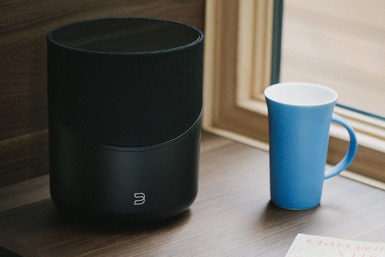 サテンブラック