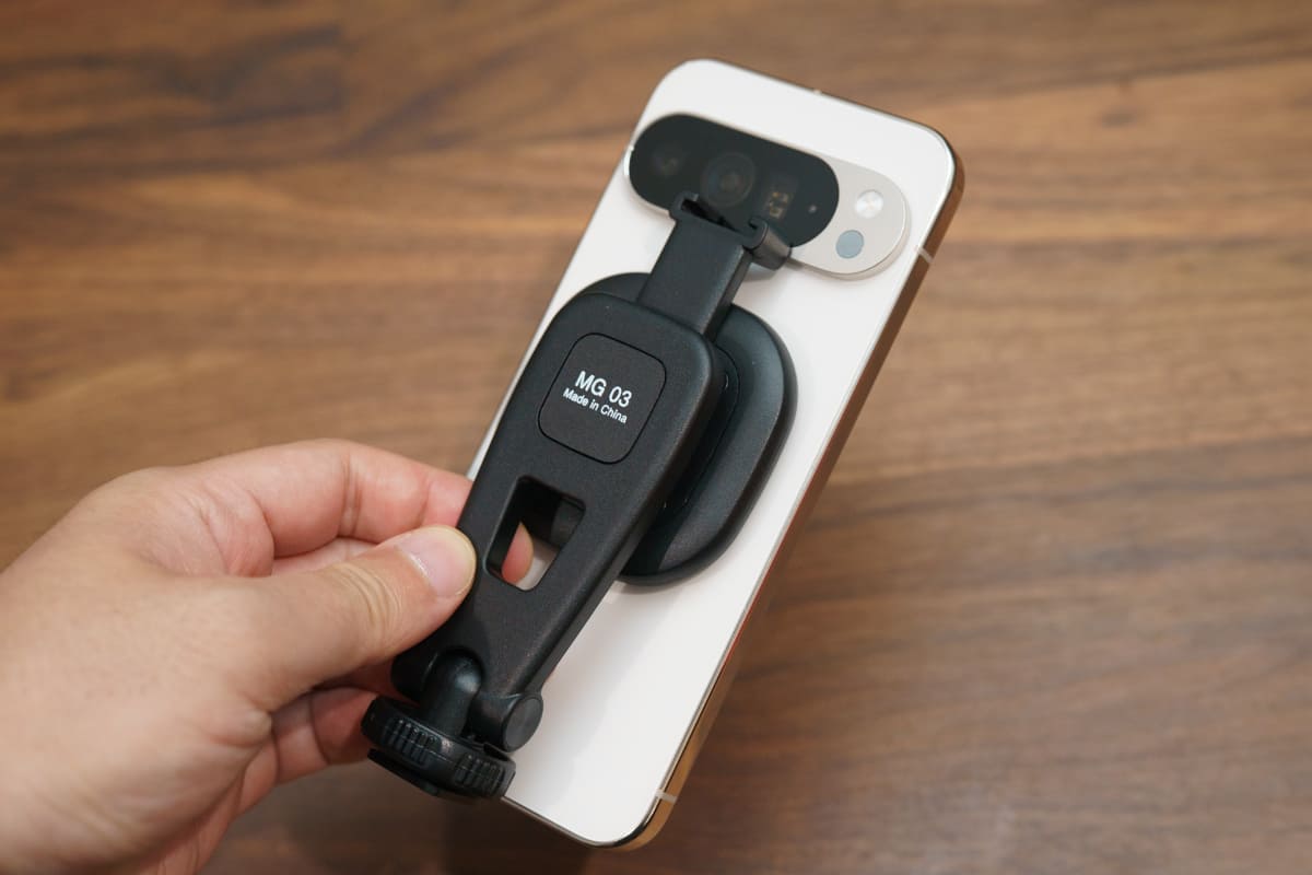 MagSafe対応スマホホルダー「MG-03」を取り付けたところ