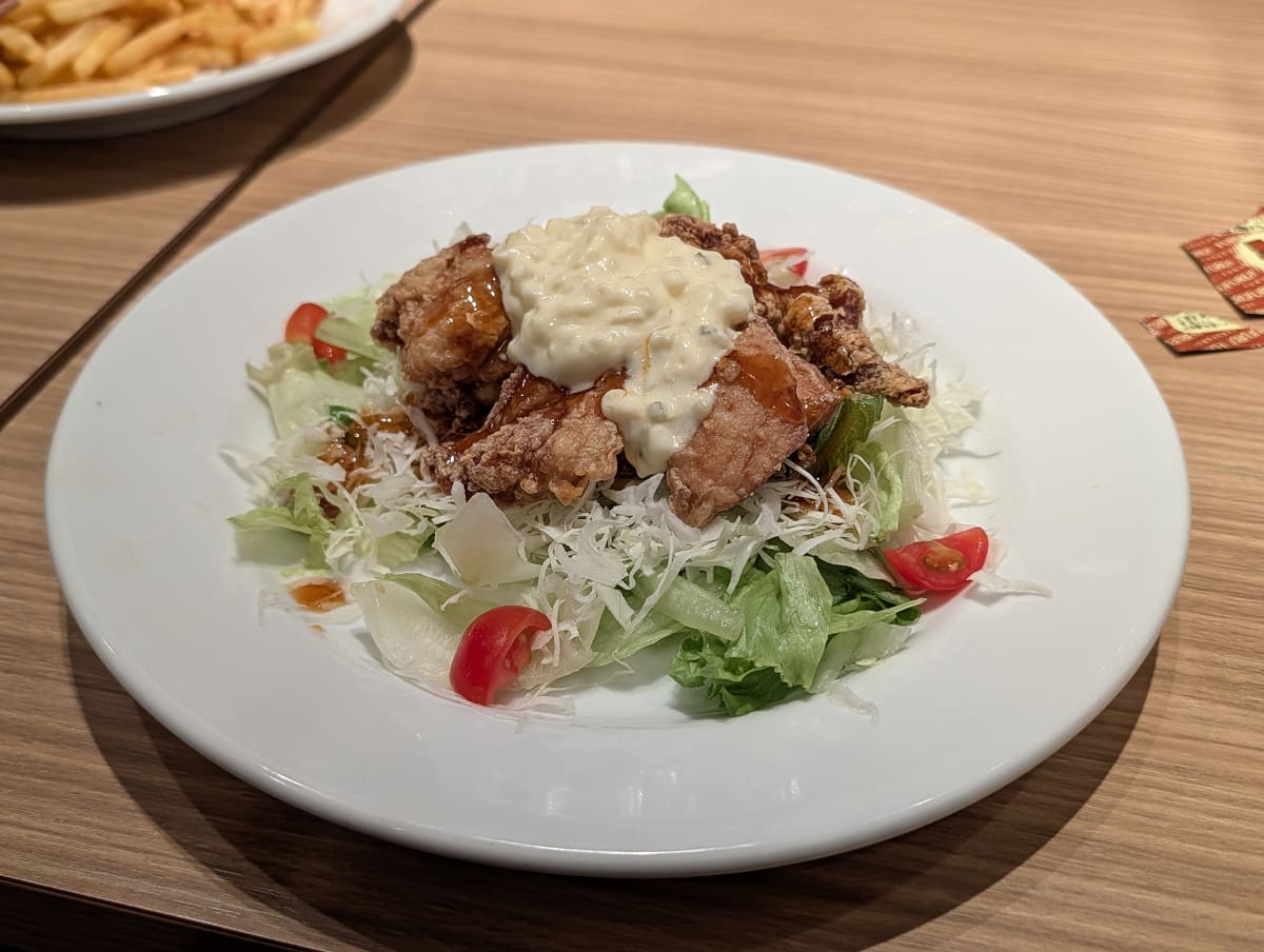 ぼんやりと撮影してしまっていた料理も……