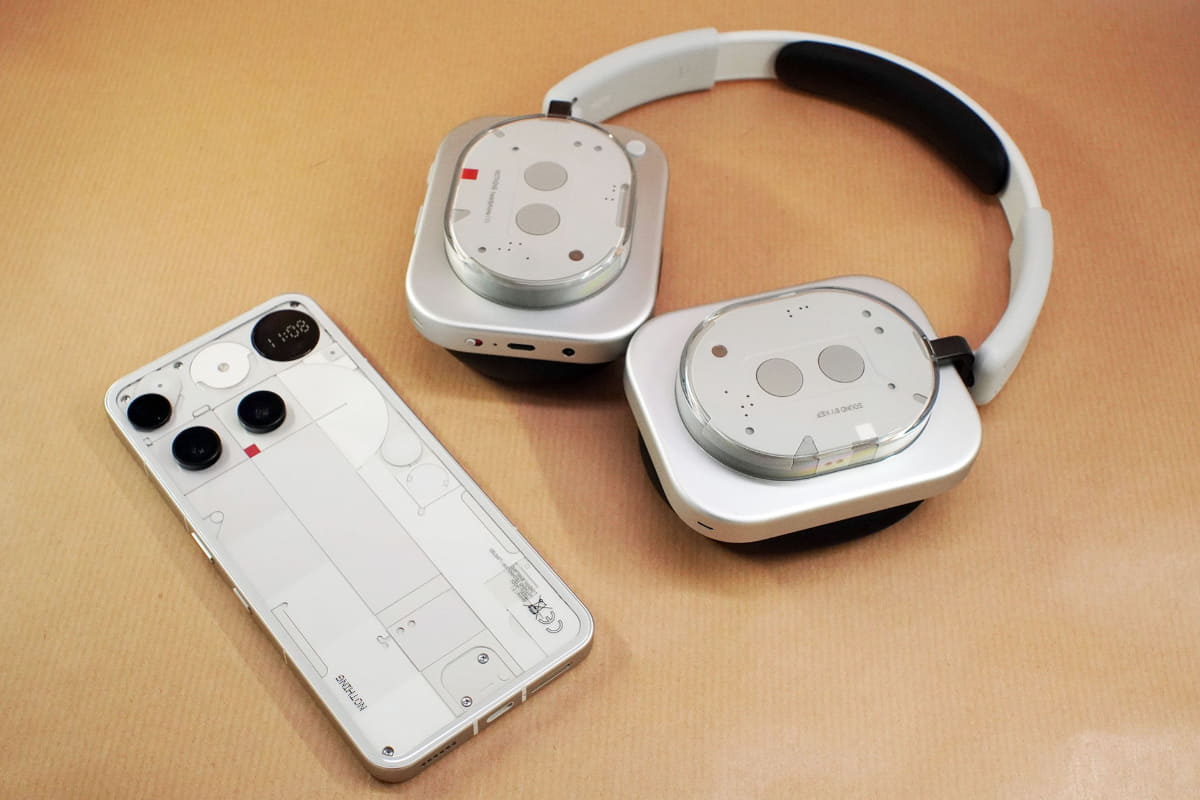 今回お借りしたNothing Phone (3)とHeadphone (1)
