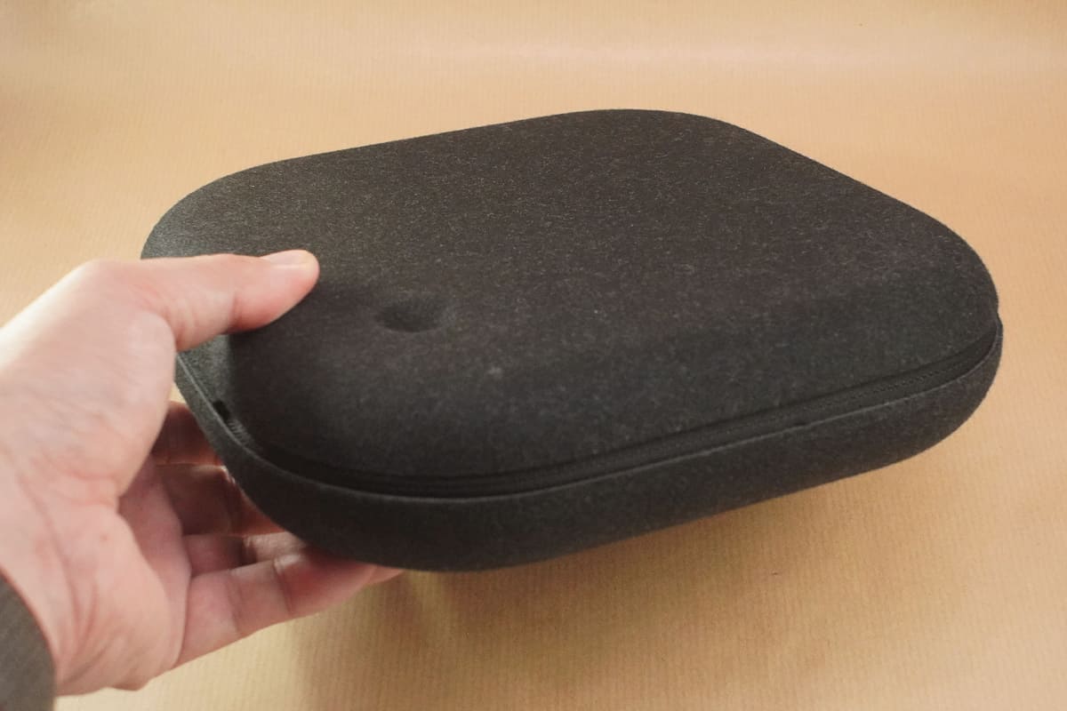 かなり薄型の収納ケース