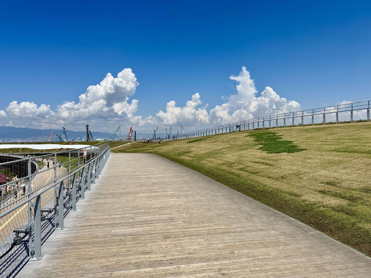 大屋根リングの上の風景