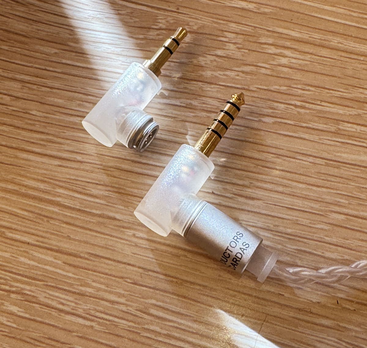 Dita Audio「Project M」に採用されている交換可能なAwesomeプラグ