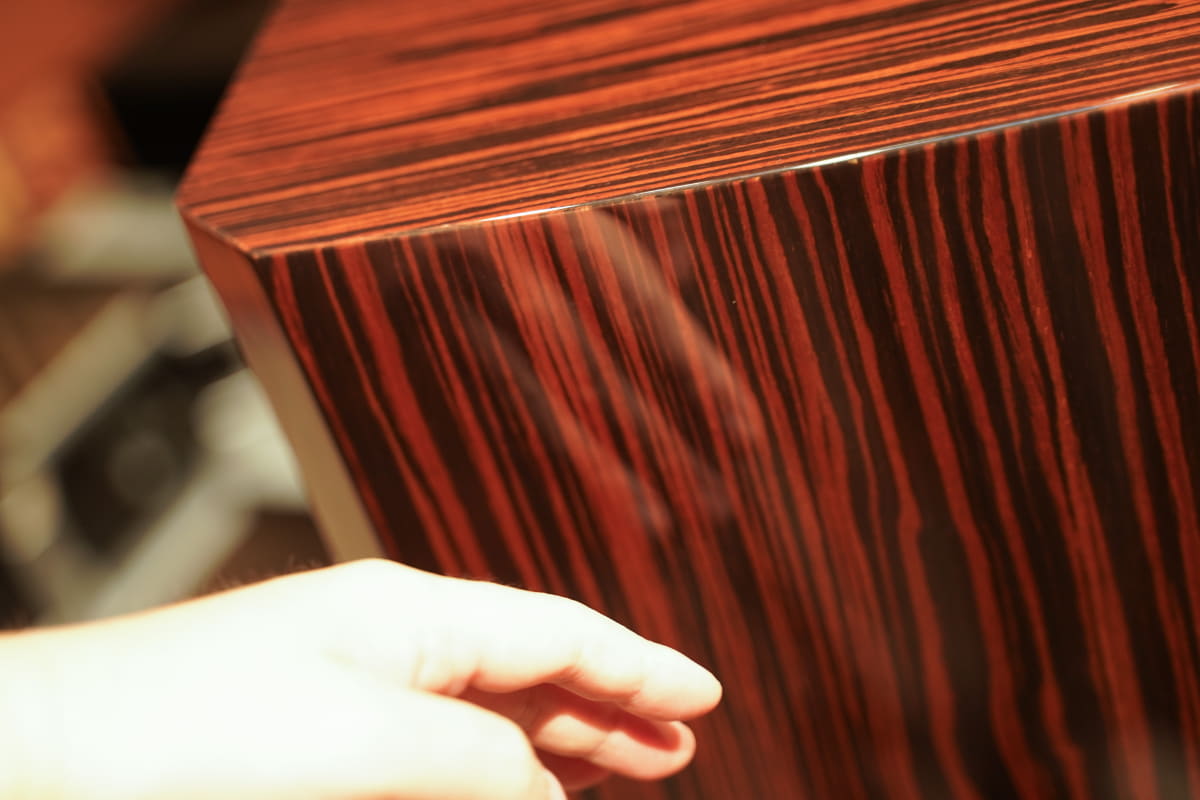 ハイグロス仕上