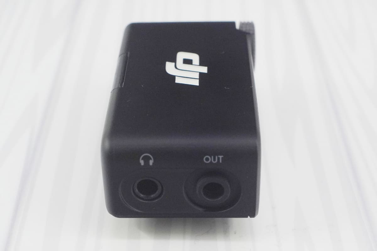 左側にアナログ端子