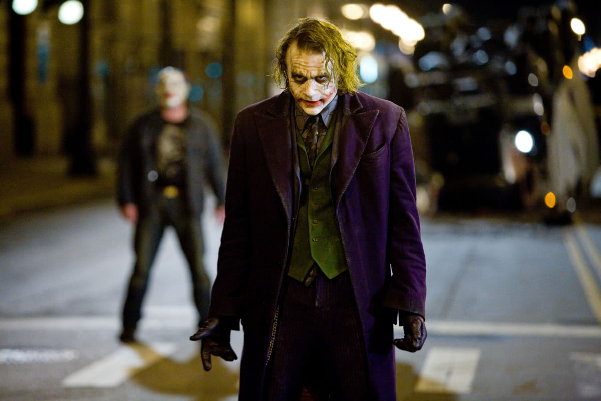 <span class="fnt-70">BATMAN and all related characters and elements are trademarks of and (C) DC Comics.(C) 2008 Warner Bros. Entertainment Inc. All Rights Reserved.</span>