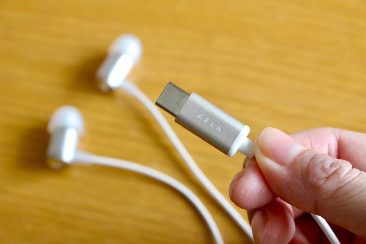 筆者が使わっているのは後者のUSB-C接続タイプ。DAC内蔵で最大48kHz/16bitまでサポートする。ちなみに価格は両者同額