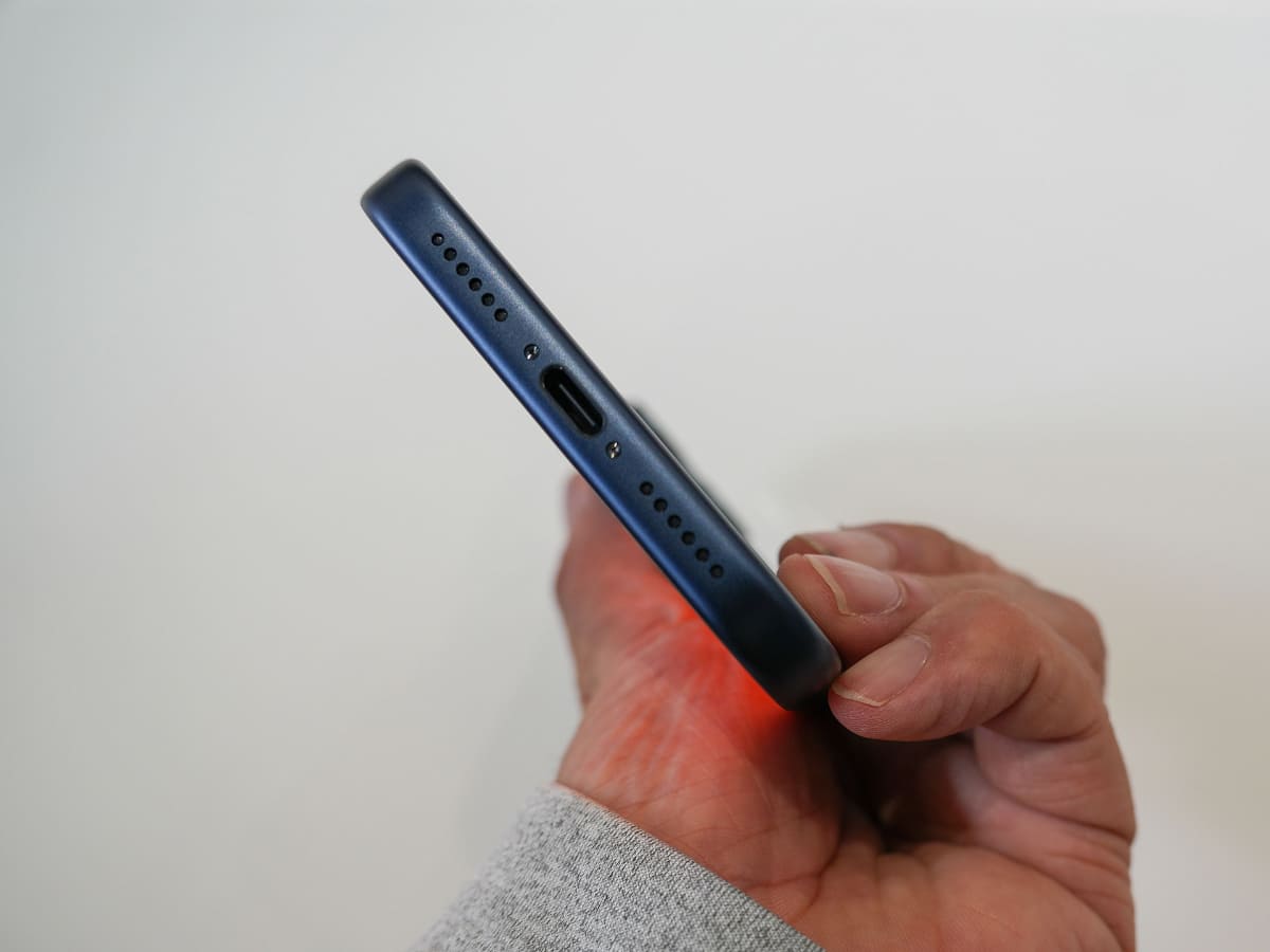 iPhone 17 Pro Max ディープブルー各部