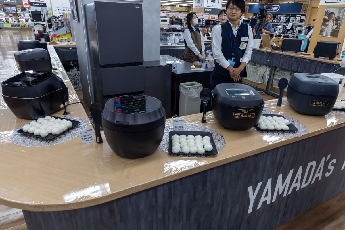 炊飯器で炊いたご飯の食べ比べができるキッチンスタジアム(5階)