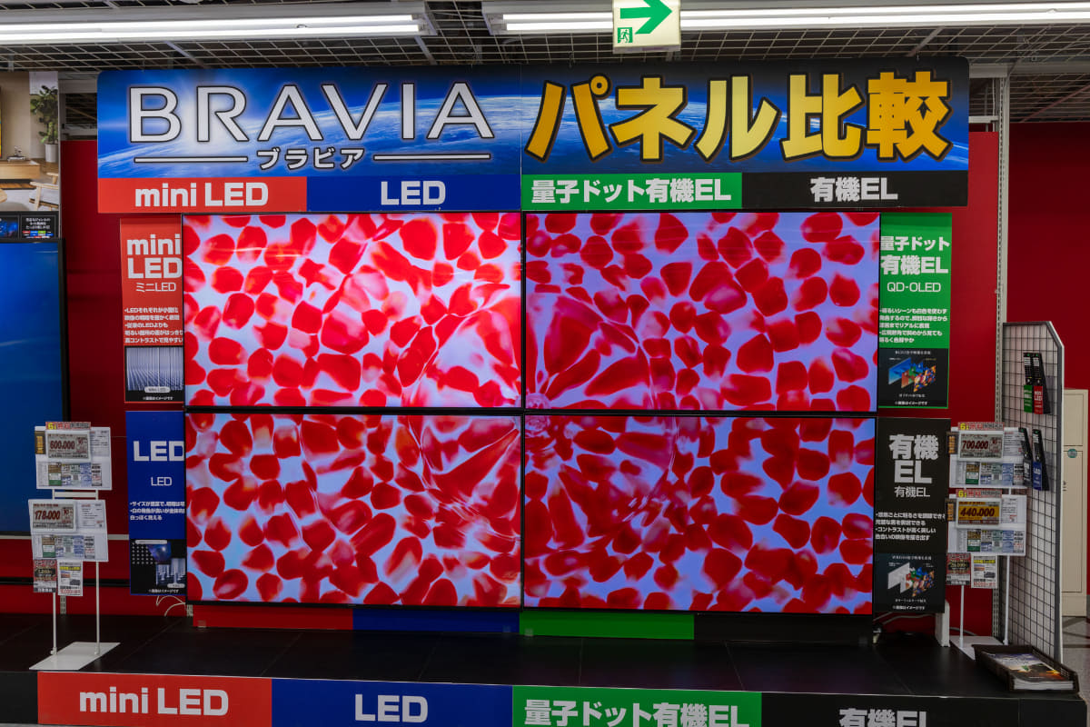 ブラビアを使った各パネル方式の比較展示も