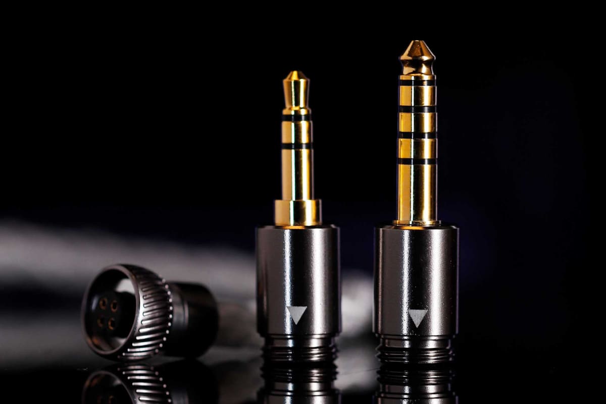 プラグは交換式