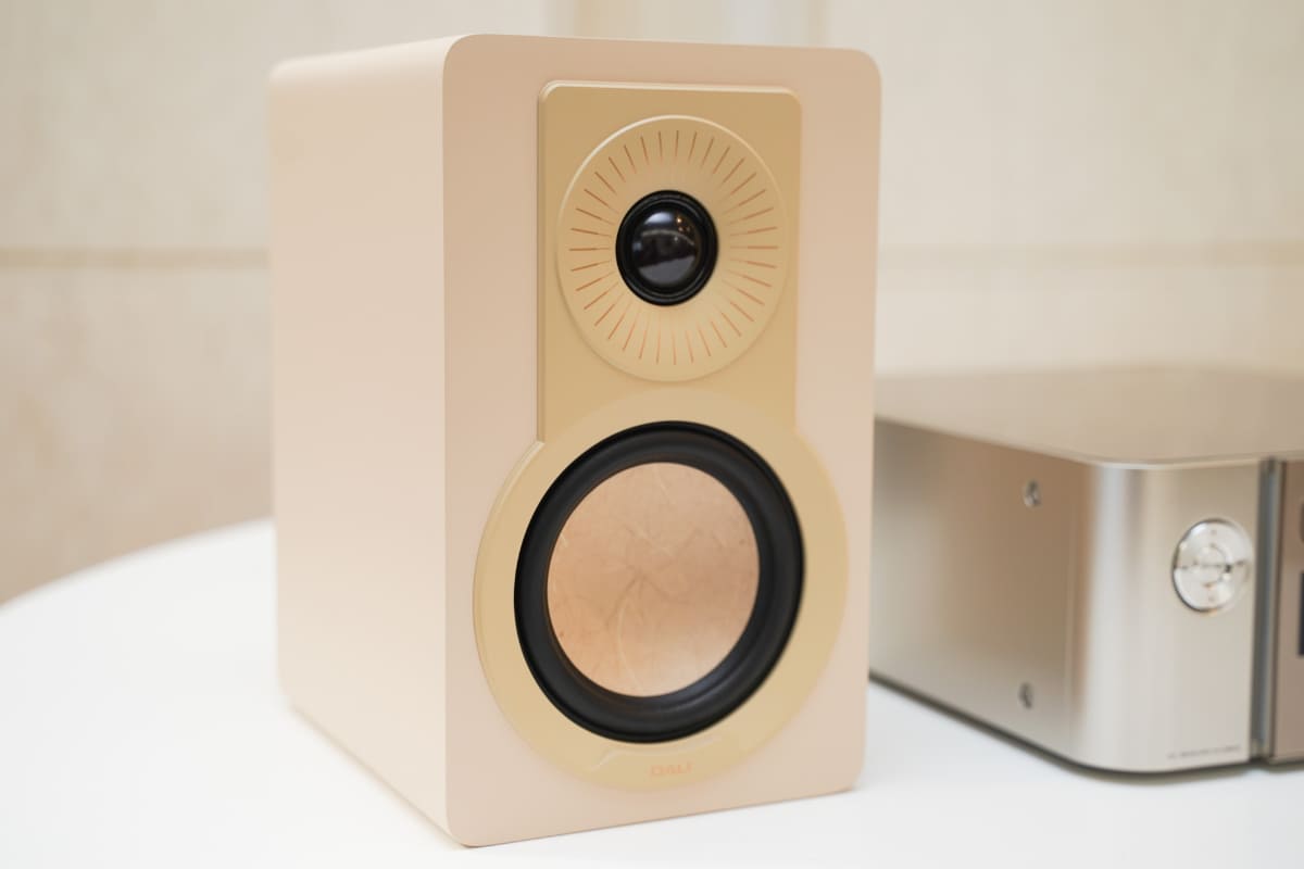 キャラメル・ホワイト