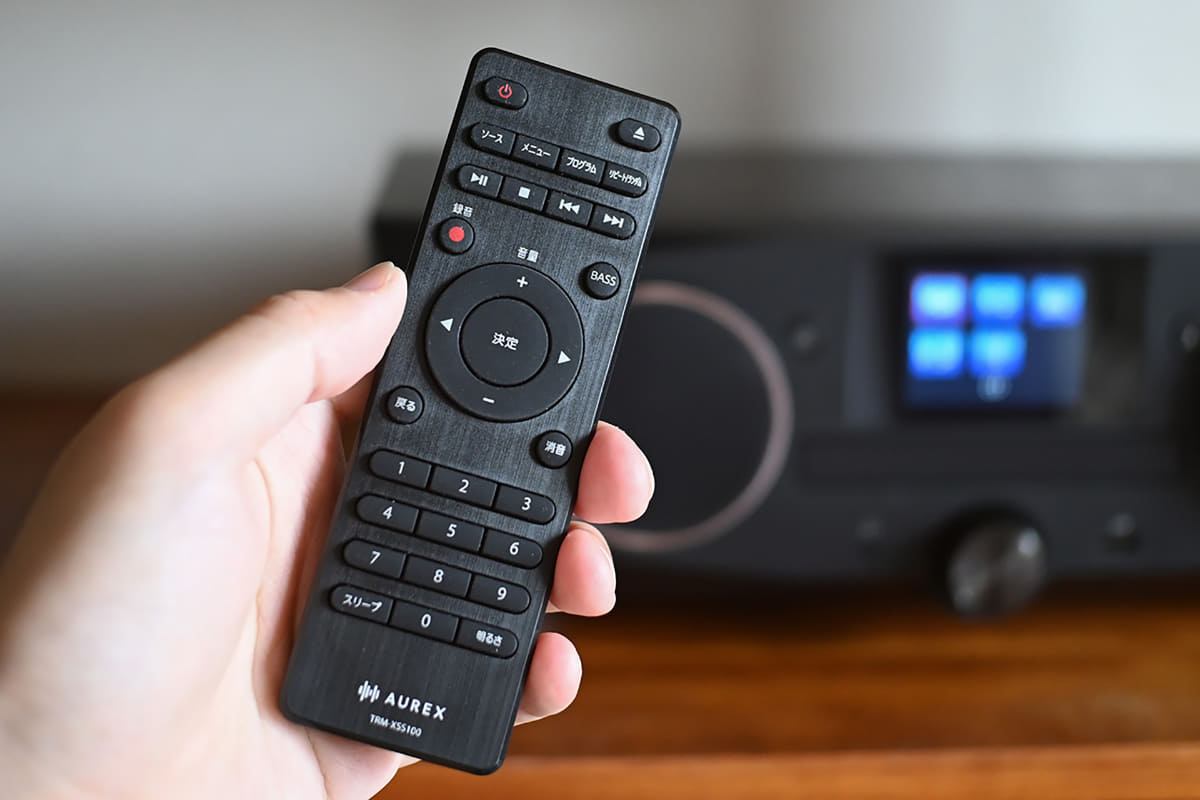 基本的にはリモコンを使って操作するのが良さそうだ