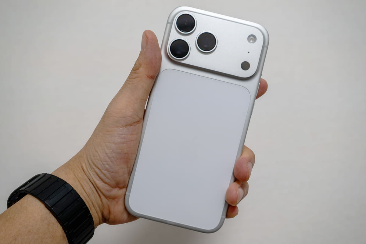 iPhone 17 Pro Max(シルバー)