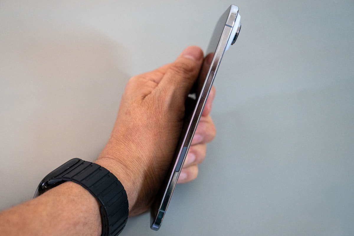 iPhone Air(スカイブルー)
