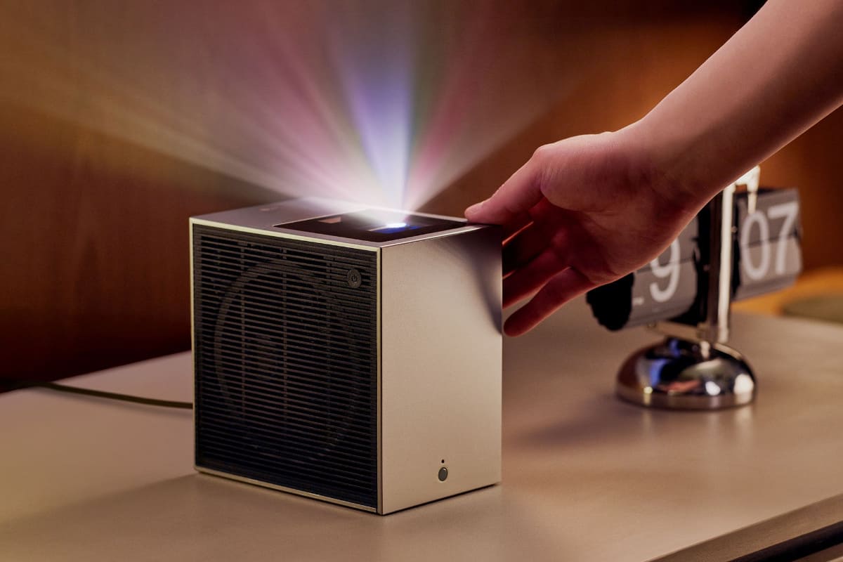 LG CineBeam S