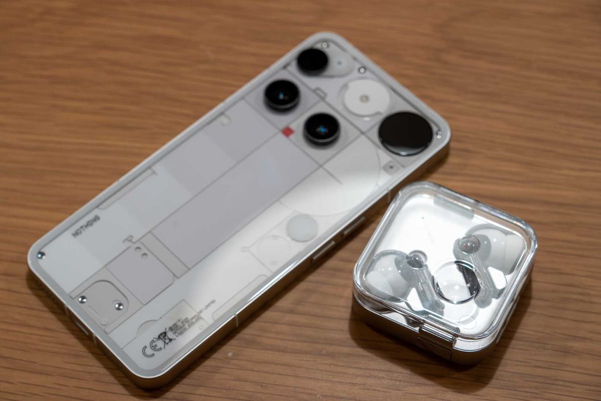 「Phone (3)」と並べたところ