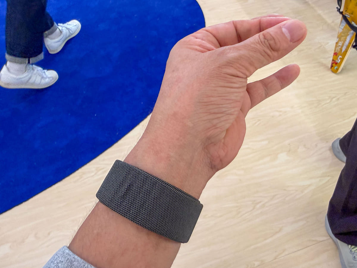 セットで使うEMG(筋電位)コントローラー
