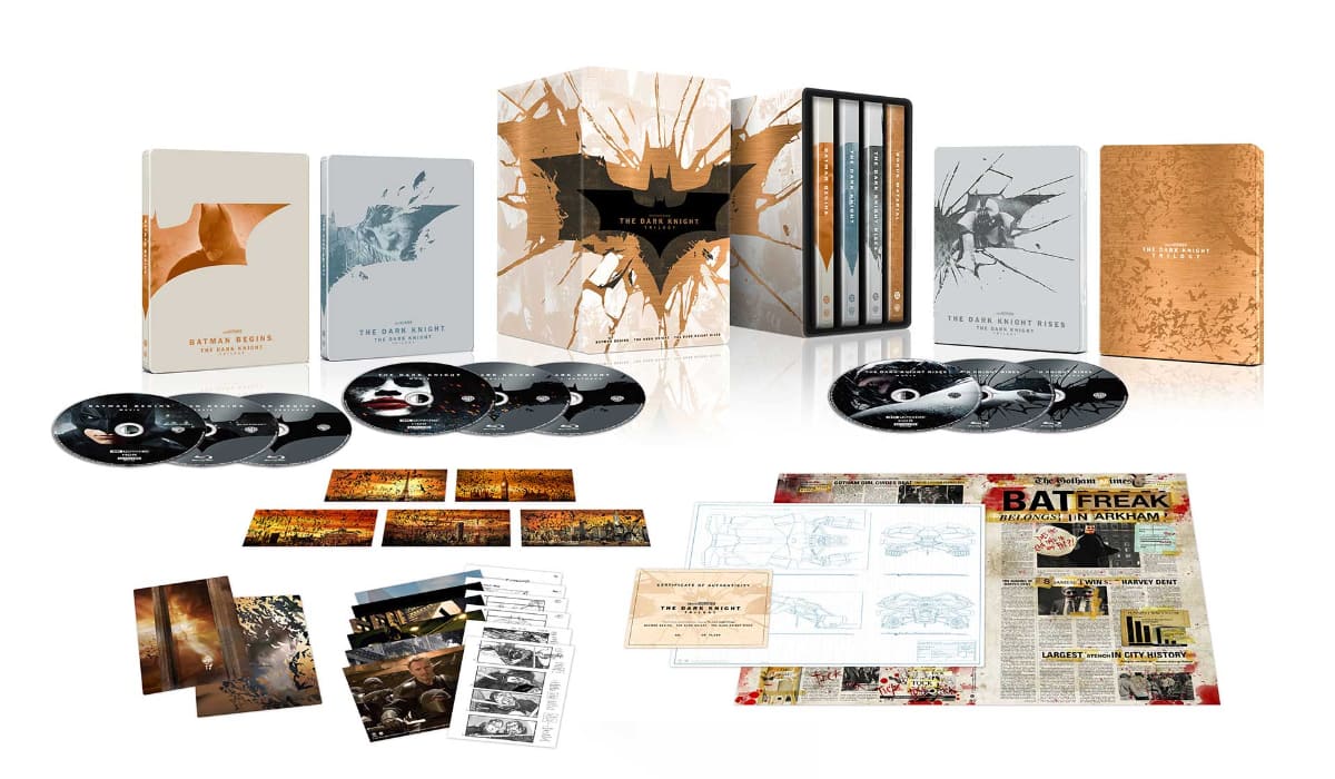 <span class="fnt-70">DC LOGO, BATMAN, THE DARK KNIGHT and all related characters and elements (C) & (TM) DC. (C) 2025 Warner Bros. Entertainme nt Inc. All rights reserved.</span>