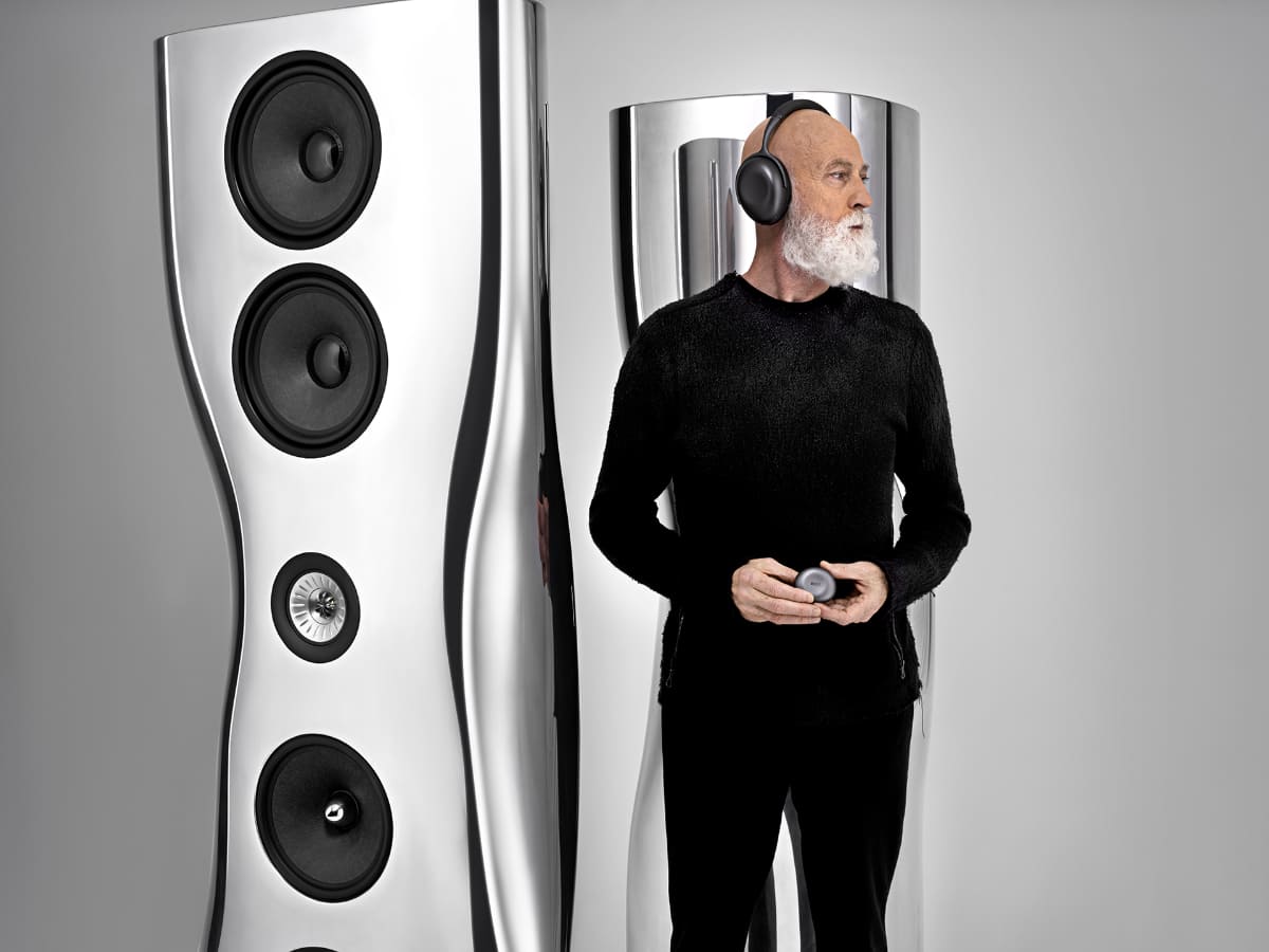KEFのアイコニックスピーカー「Muon」とロス・ラブグローブ氏
