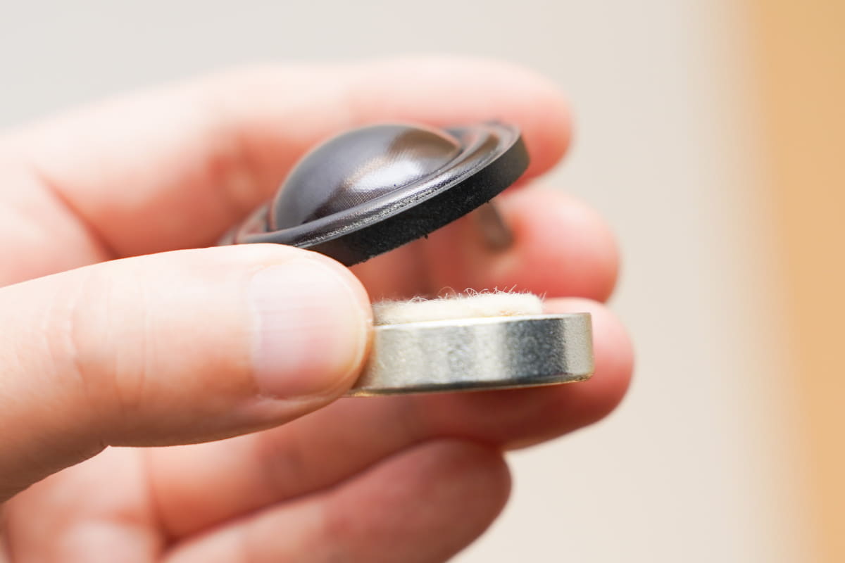 ネオジムマグネットが使われている磁気回路