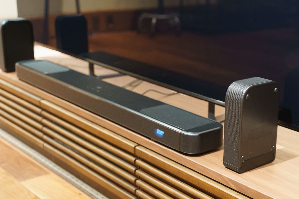 ワイヤレス・リアスピーカーだけを、2台のポータブルBluetoothスピーカーとして使うこともできる