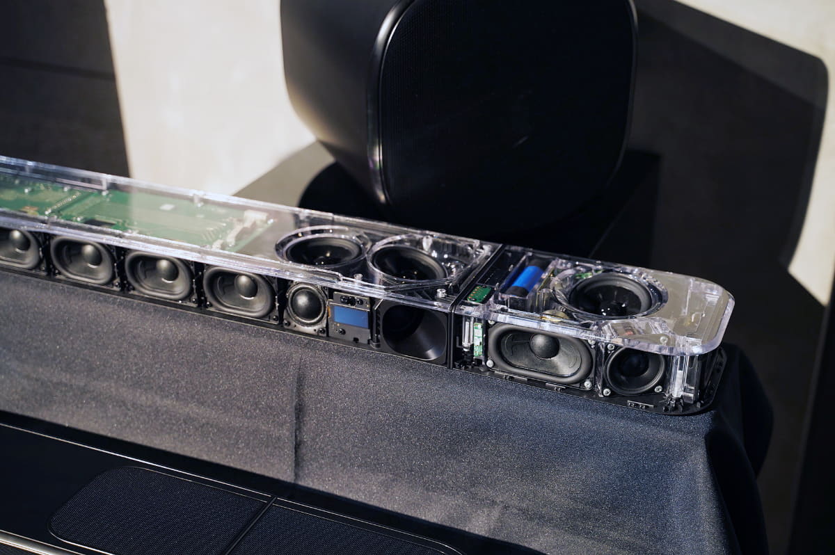 BAR 1300MK2の内部構造が見えるスケルトンモデル