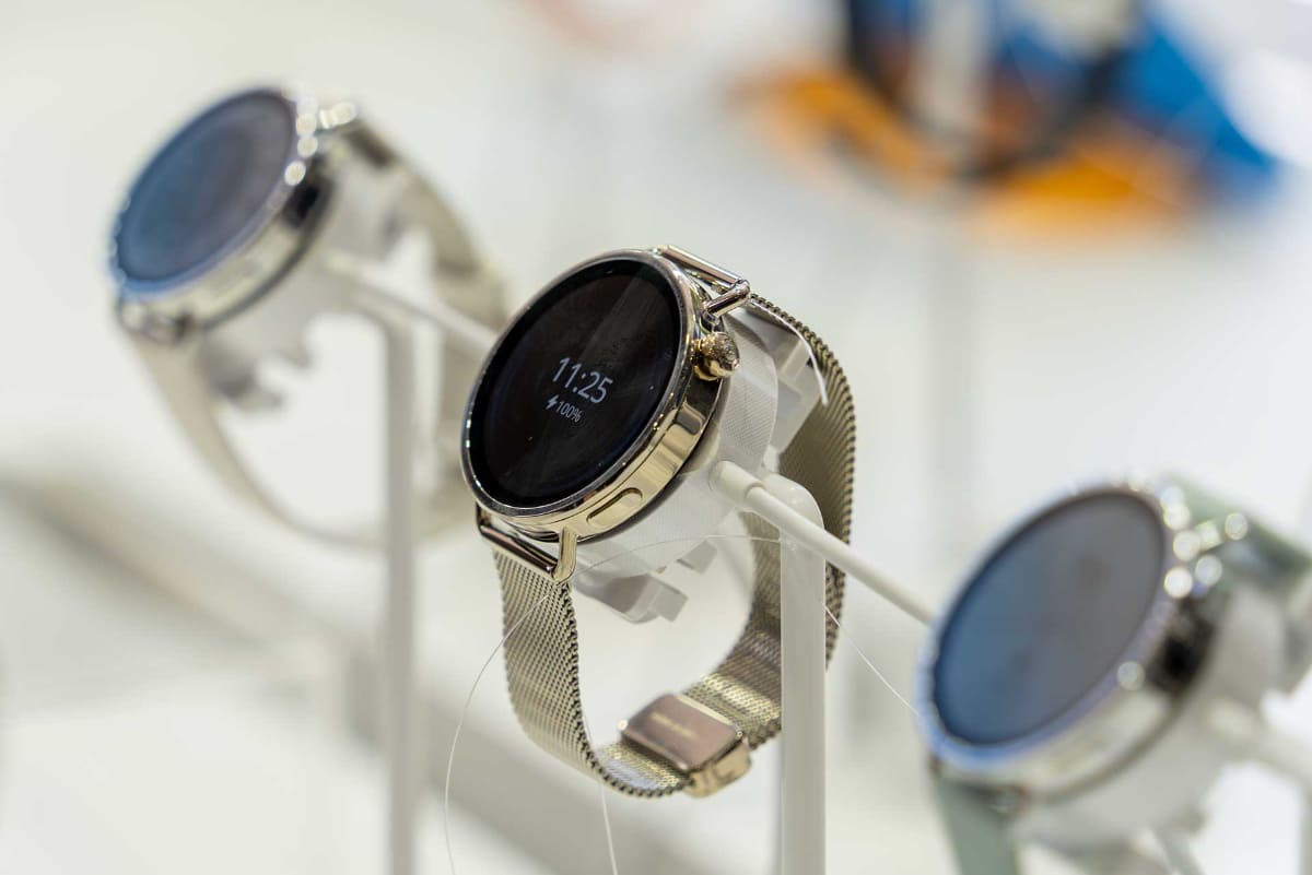 同時発表されたスマートウォッチ「Xiaomi Watch S4 41mm」なども展示