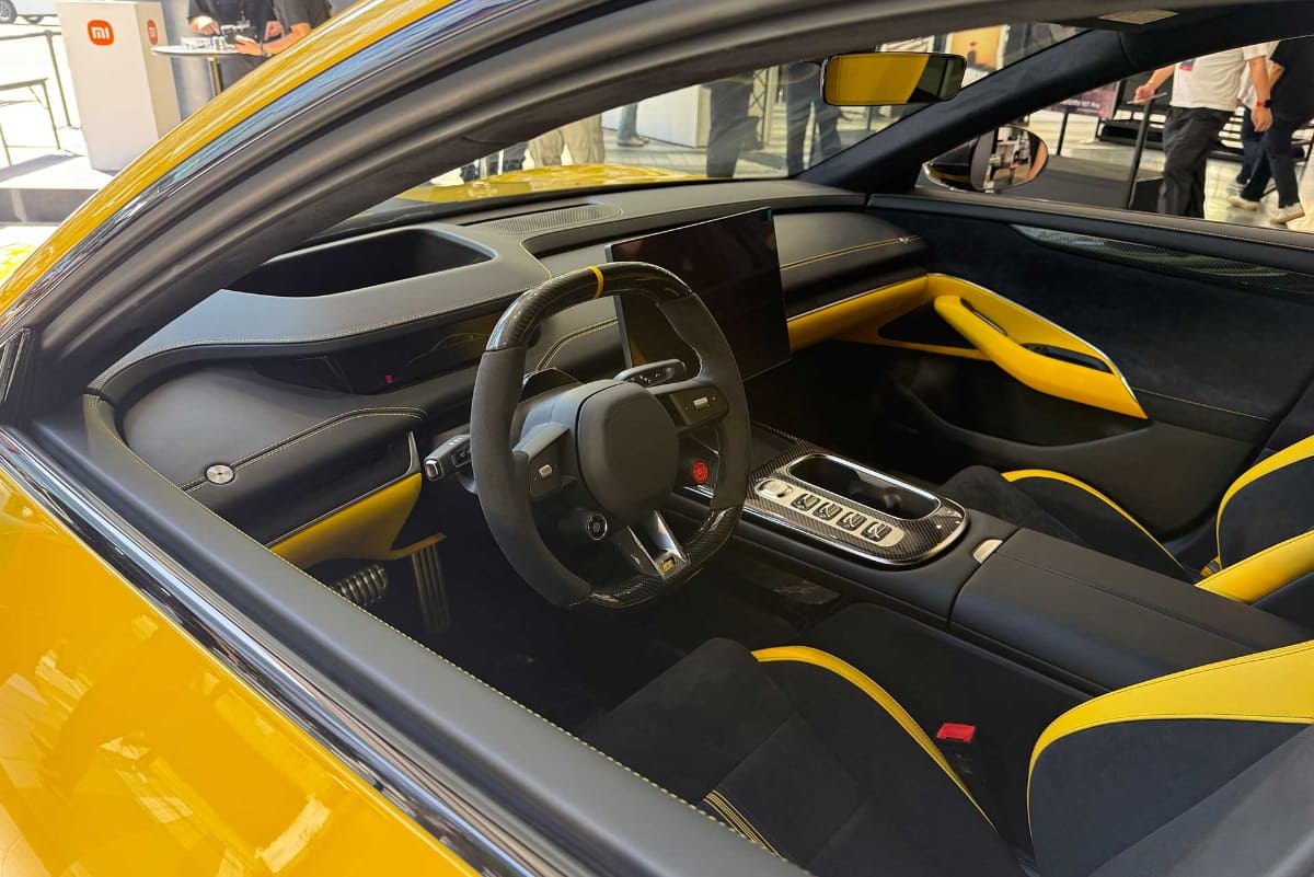 日本初展示となる高性能EV「Xiaomi SU7 Ultra」