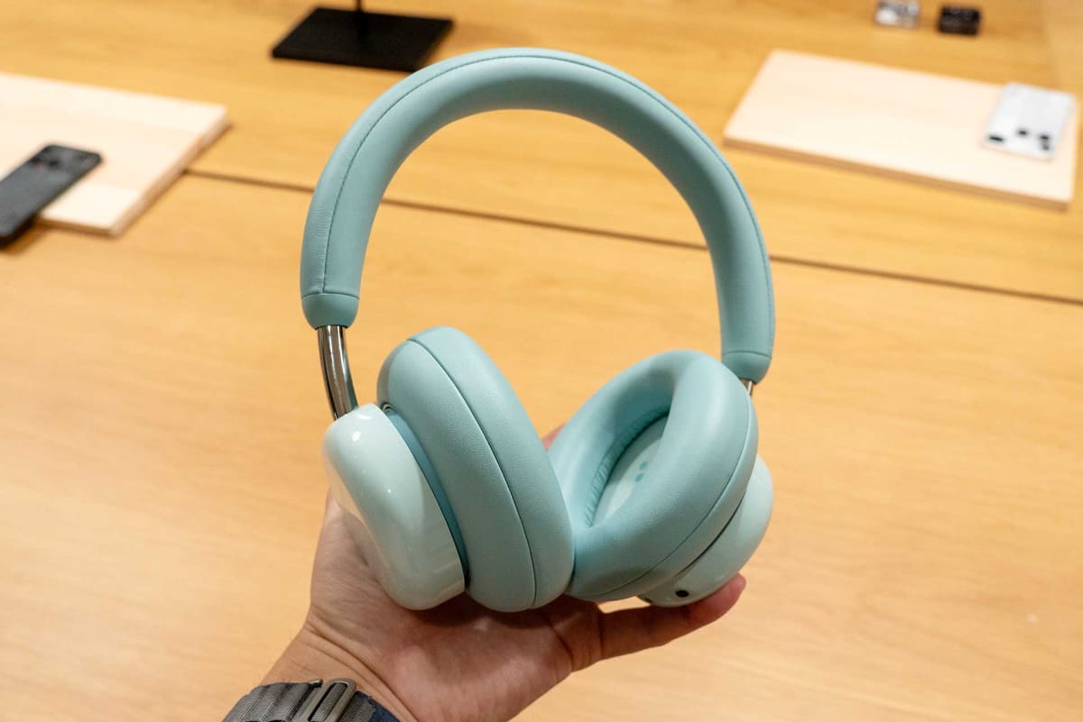 「CMF Headphone Pro」ライトグリーン
