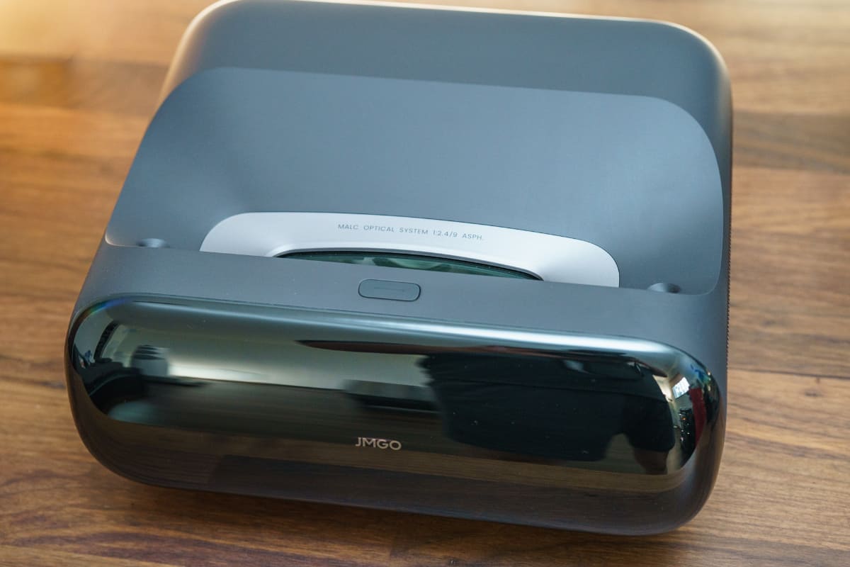 JMGOの超短焦点プロジェクター「O2S Ultra 4K」