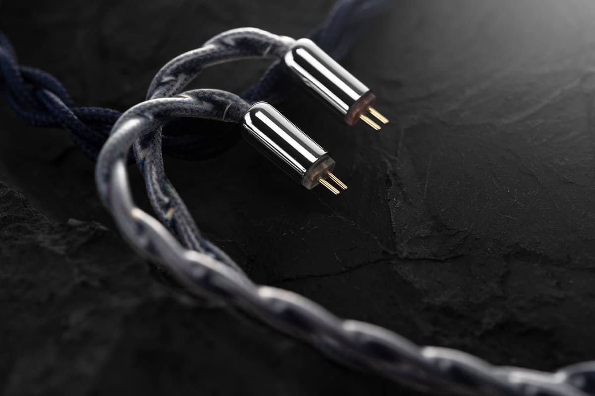 アップグレードケーブル「GIN」