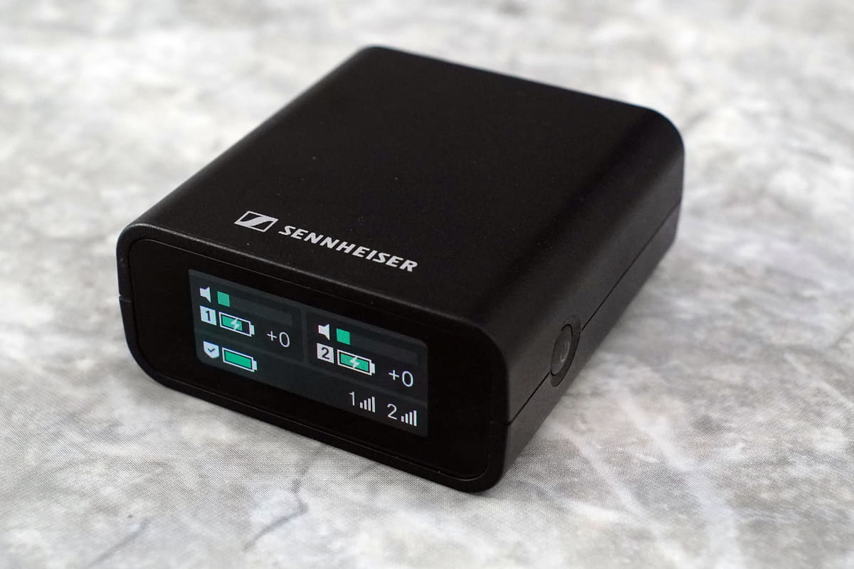 タッチスクリーンで操作するレシーバ