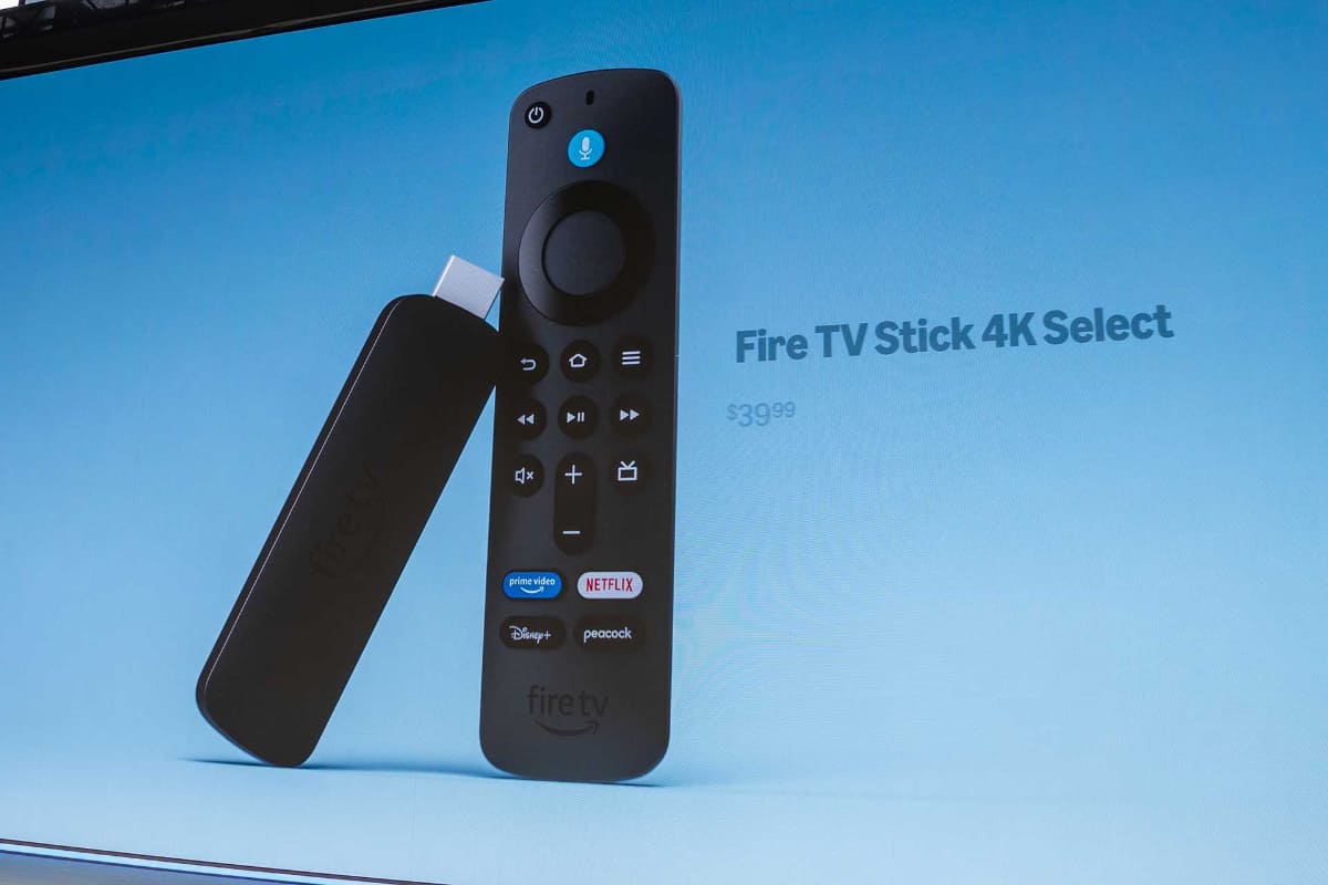 「Fire TV Stick 4K Select」。アメリカでは4K対応で40ドルを切る