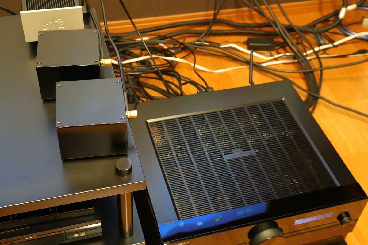 AVアンプ「RX-A6A」のXLRプリアウトに接続