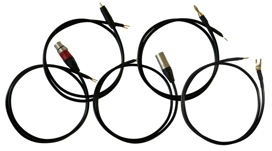 オプションでケーブルも用意されている