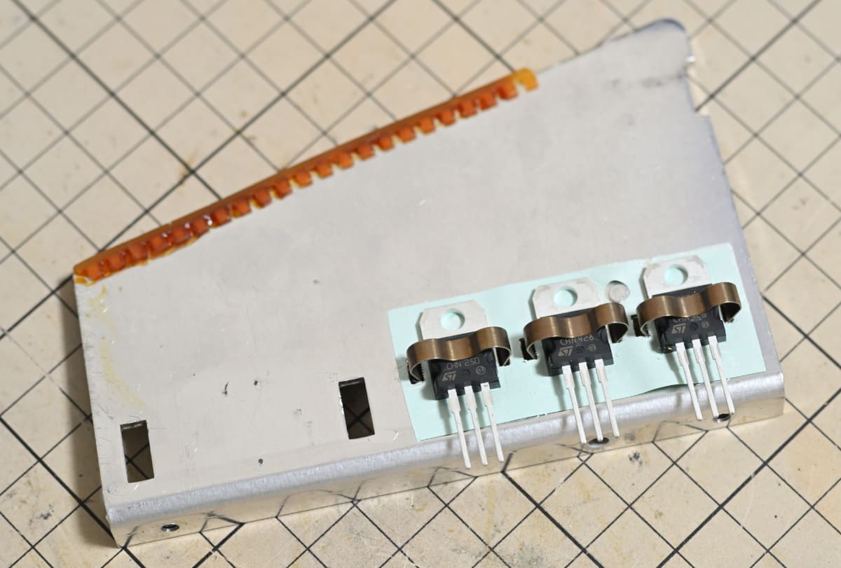 電源部の部品を交換